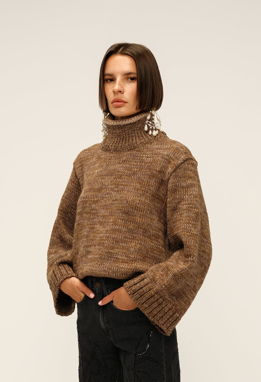 LIMITED EDITION KNIT TURTLENECK IN PECAN